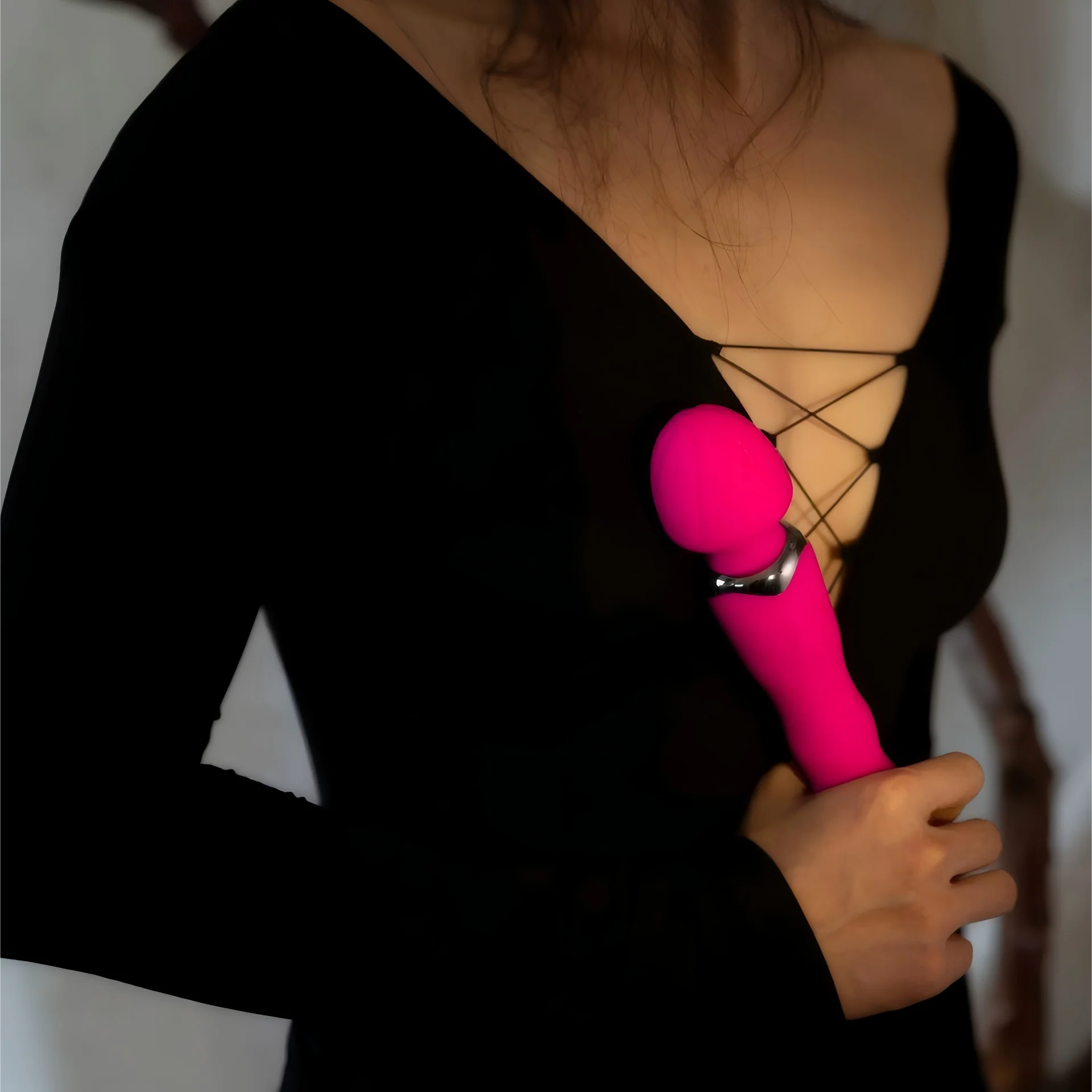 SHEVEREIGN Wand Vibrators explore image reflecting strength and rhythm, where deep vibrations meet empowerment in a statement of bold femininity